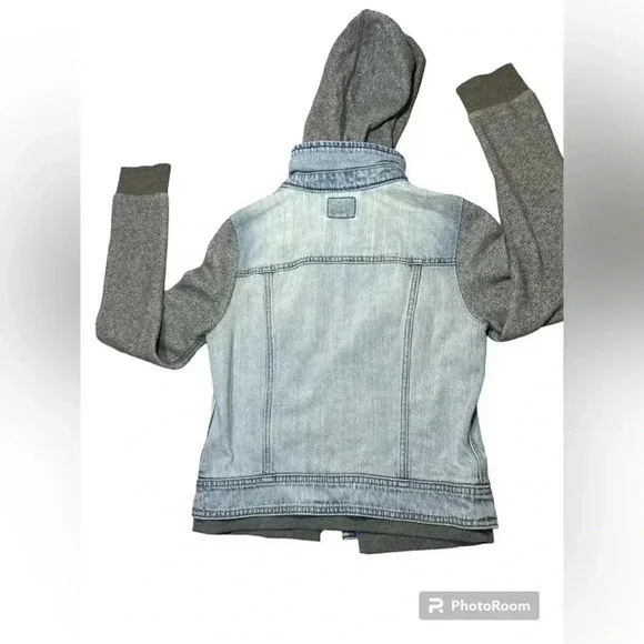 American Eagle Jean jacket with hoody attached. XsmLl - Picture 2 of 4